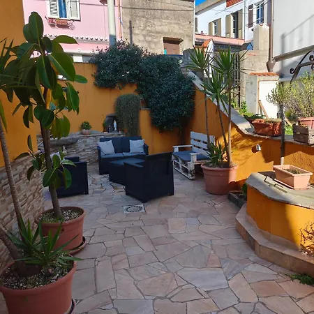 Monolocale Moderno In Centro Storico * Scano Montiferro